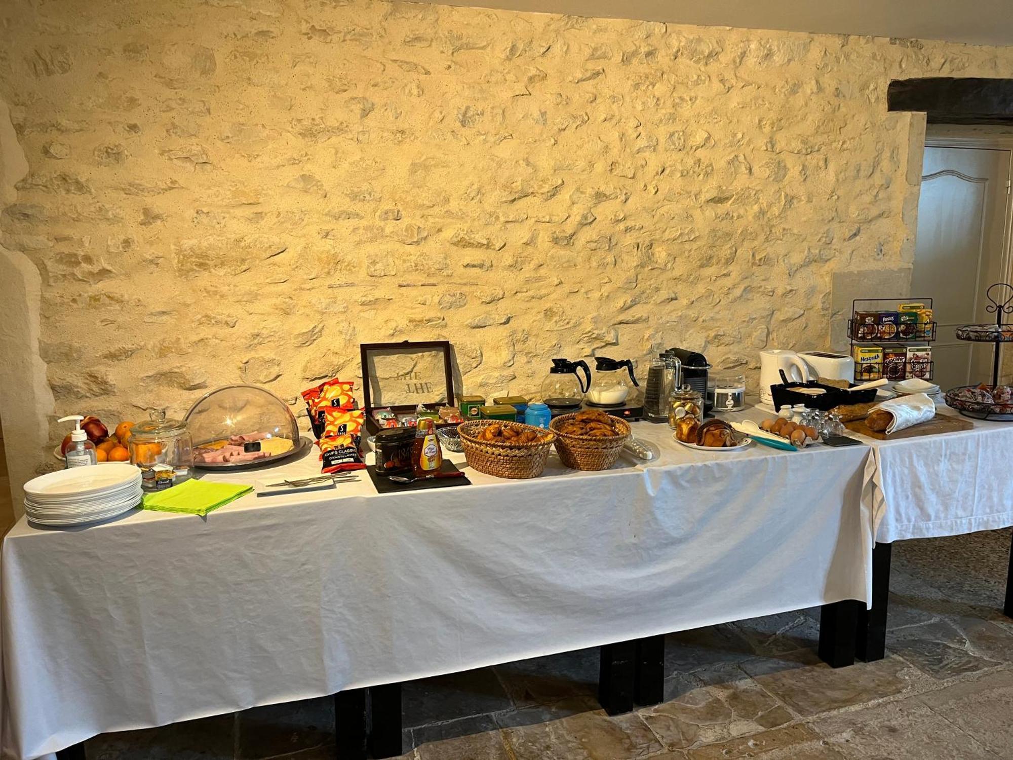 Chateau Du Four De Vaux Varennes Vauzelles Kültér fotó